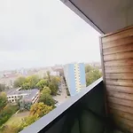 Apart Next To Sky Tower - 2 Rooms
